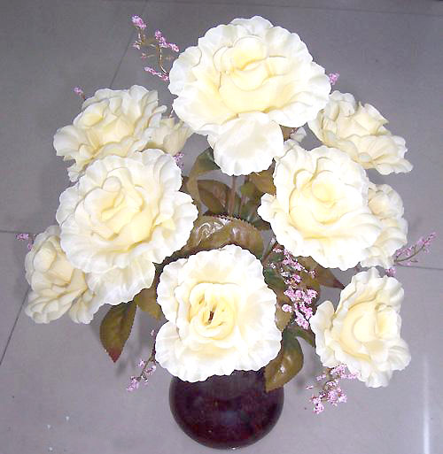  Wholesale supplier of artificial flowers to wholesalers and importer of artificial flowers and christmas decorations  